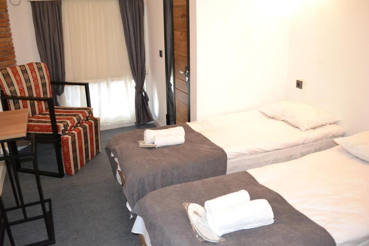Hotel Baratashvili 12 第比利斯 外观 照片